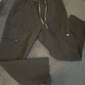 Men’s figs quiet navy scrub pants